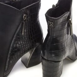 Amy Black Porvair 11 Amy Black Porvair -Gabor Sales Store amy black porvair p12174 76068 medium