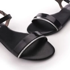 Huggle Black Leather 8 Huggle Black Leather -Gabor Sales Store huggle black leather p13301 88674 medium