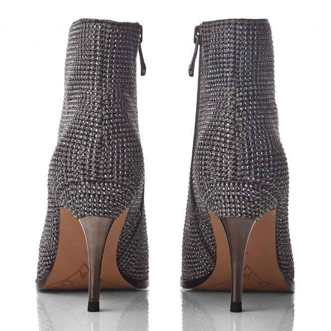 Keri Monochrome Textile 4 Keri Monochrome Textile - Image 4