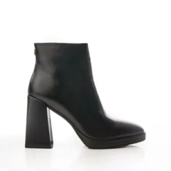 Marrienne Black Porvair